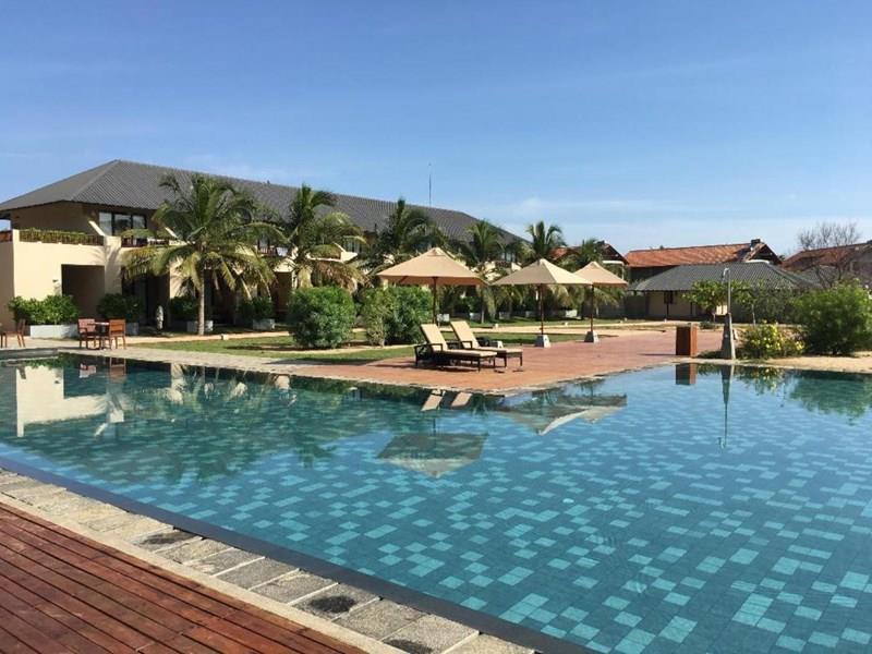 Отель Sunrise By Jetwing 4*