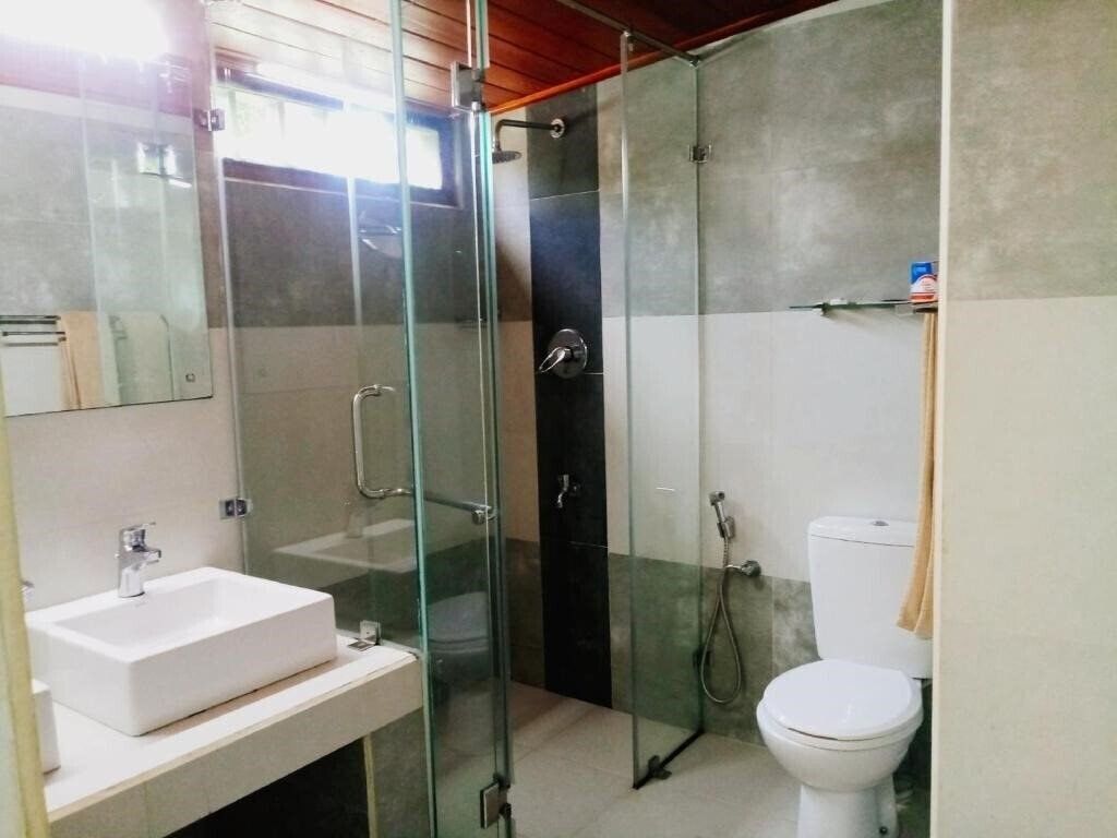 Фотография Giritale Hotel 3*