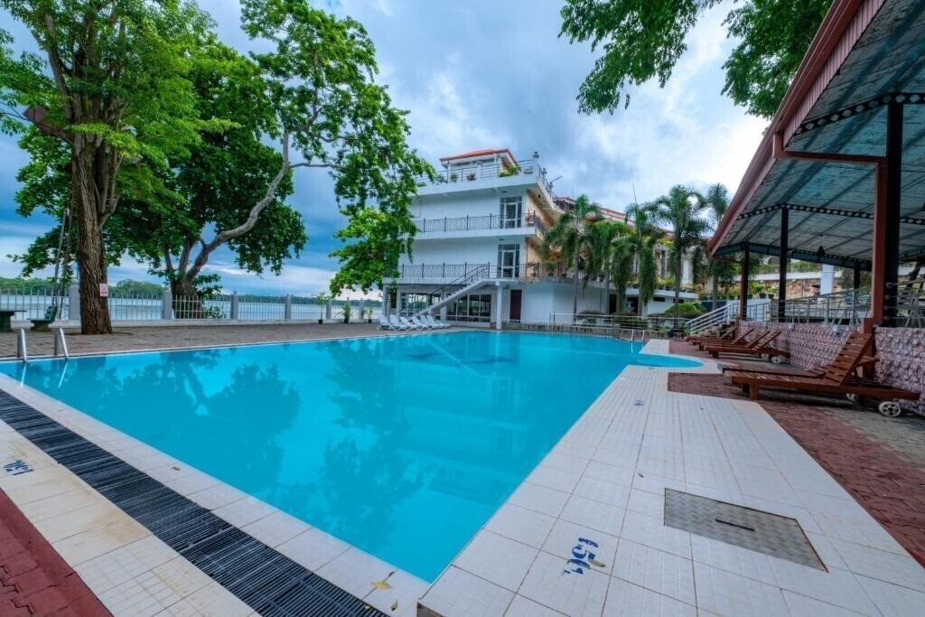 Centauria Lake Resort 3* фотосуреті