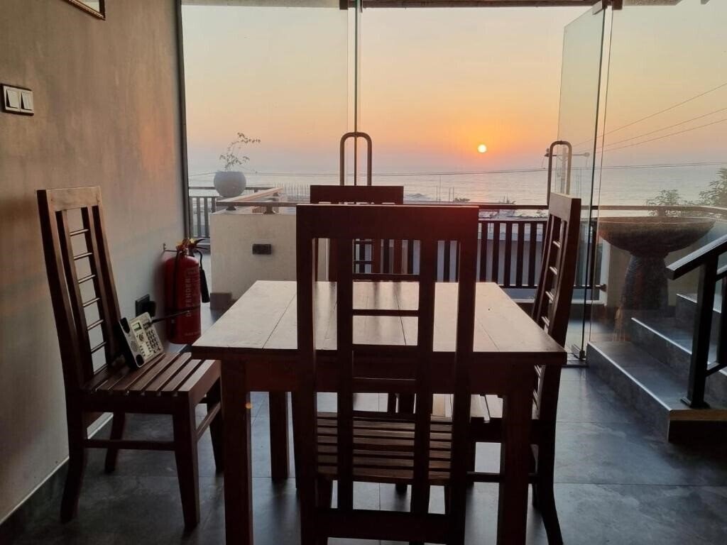 Queens Beach Tangalle 3* фотосуреті