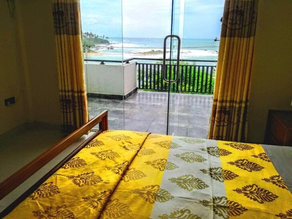 Queens Beach Tangalle 3* суреті