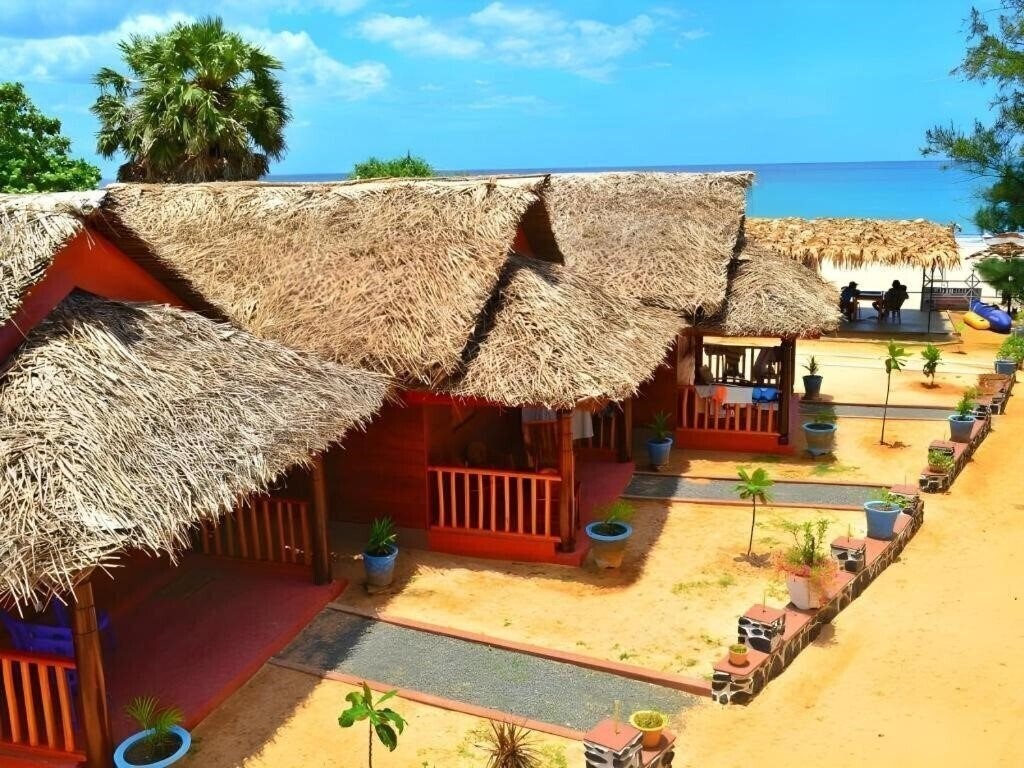 Отель Silver Beach Hotel 2*