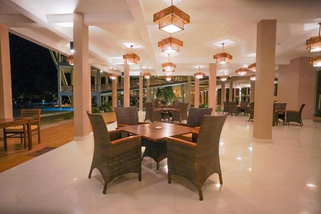 Breeze Pasikudah 5* суреті