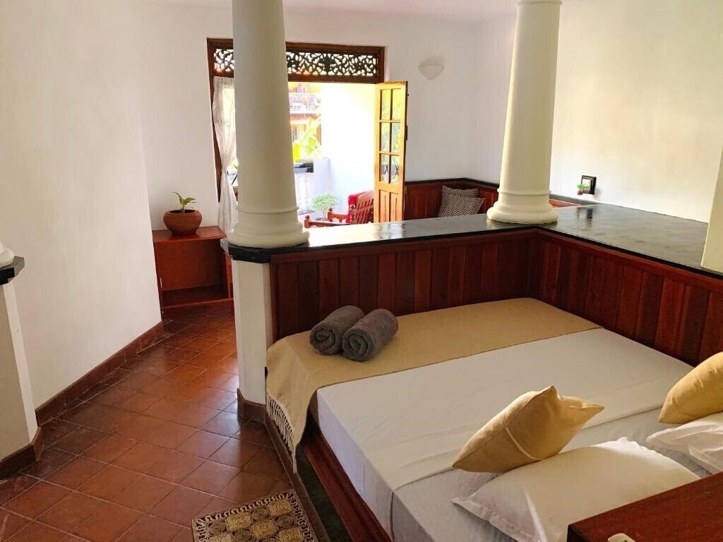 Blue Swan Inn 2* суреті