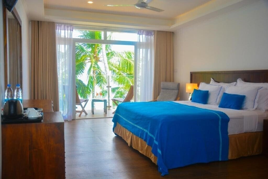Фото Sayura Beach Hotel 4*