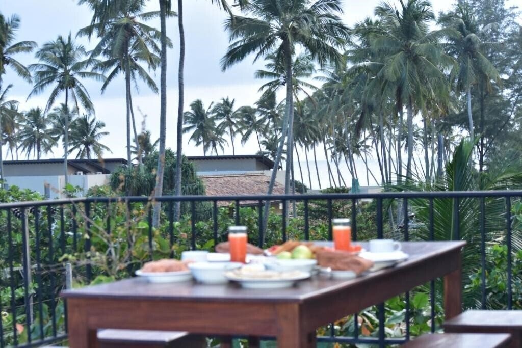 Green Almond Hotel 2* қонақ үйі