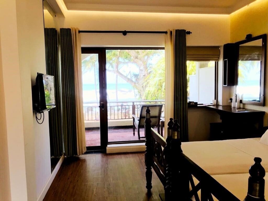 Фотография Sri Gemunu Beach Resort 3*