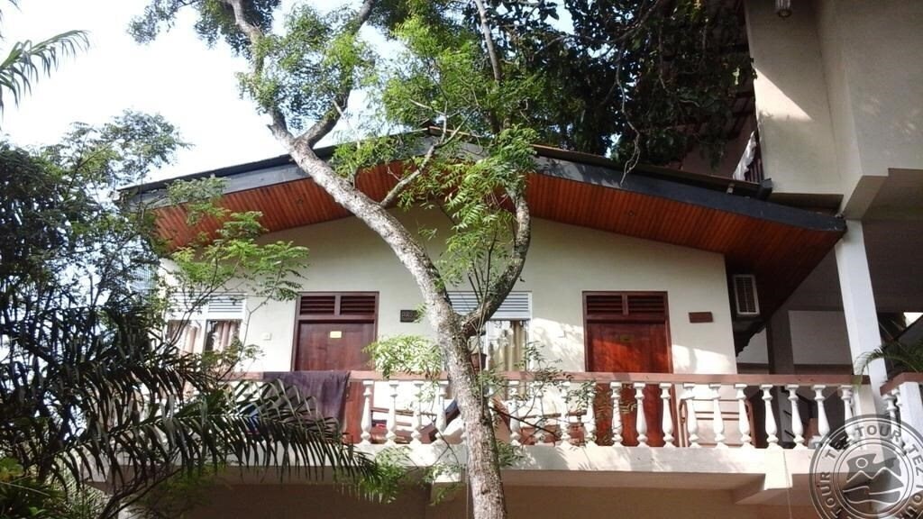 Отель Sea Breeze Guesthouse. 2*