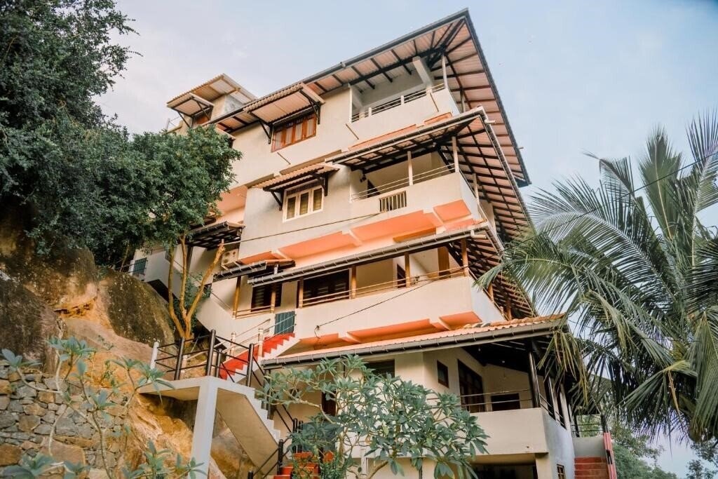 Rock View Guest House 3* суреті