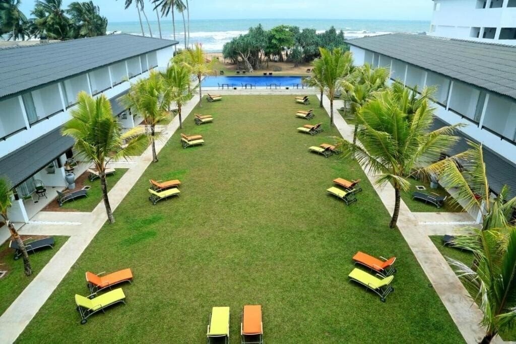 Rathna Beach Resort 3* қонақ үйі