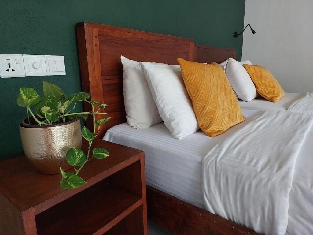 Фото Weligama Ocean Breeze 2*