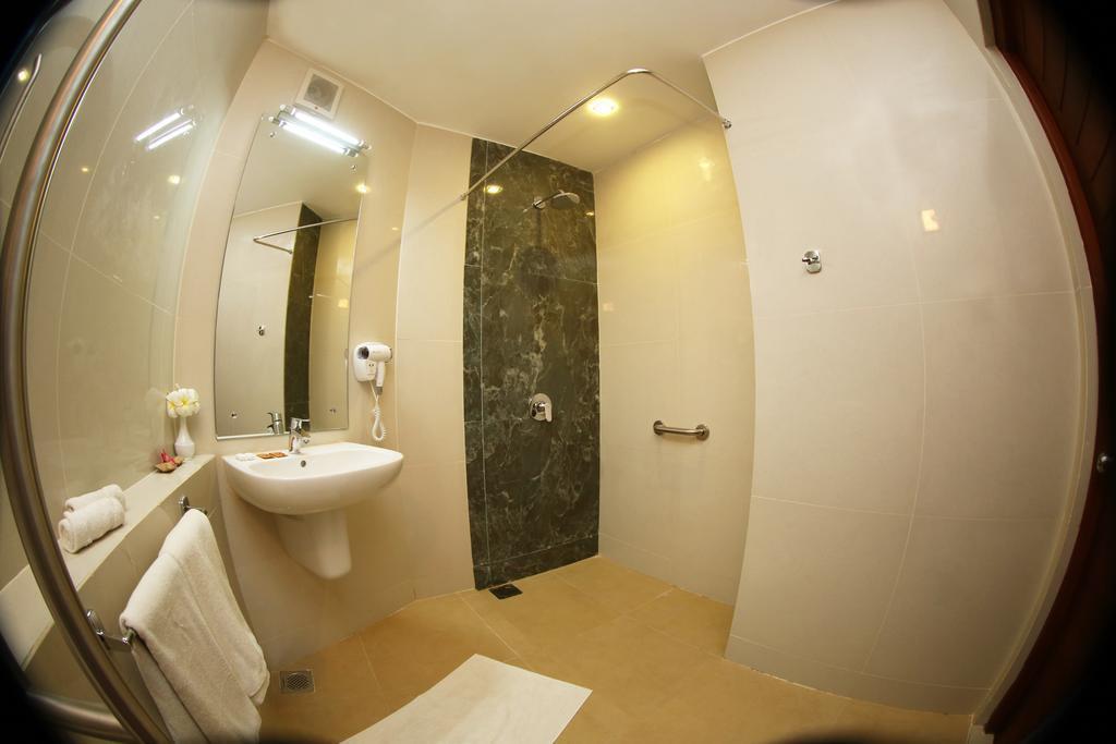 Фотография Fishermans Bay 3*