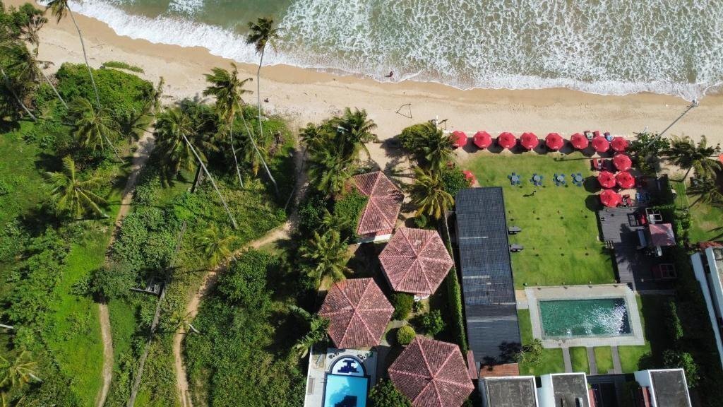 Отель Alma Beach 4*