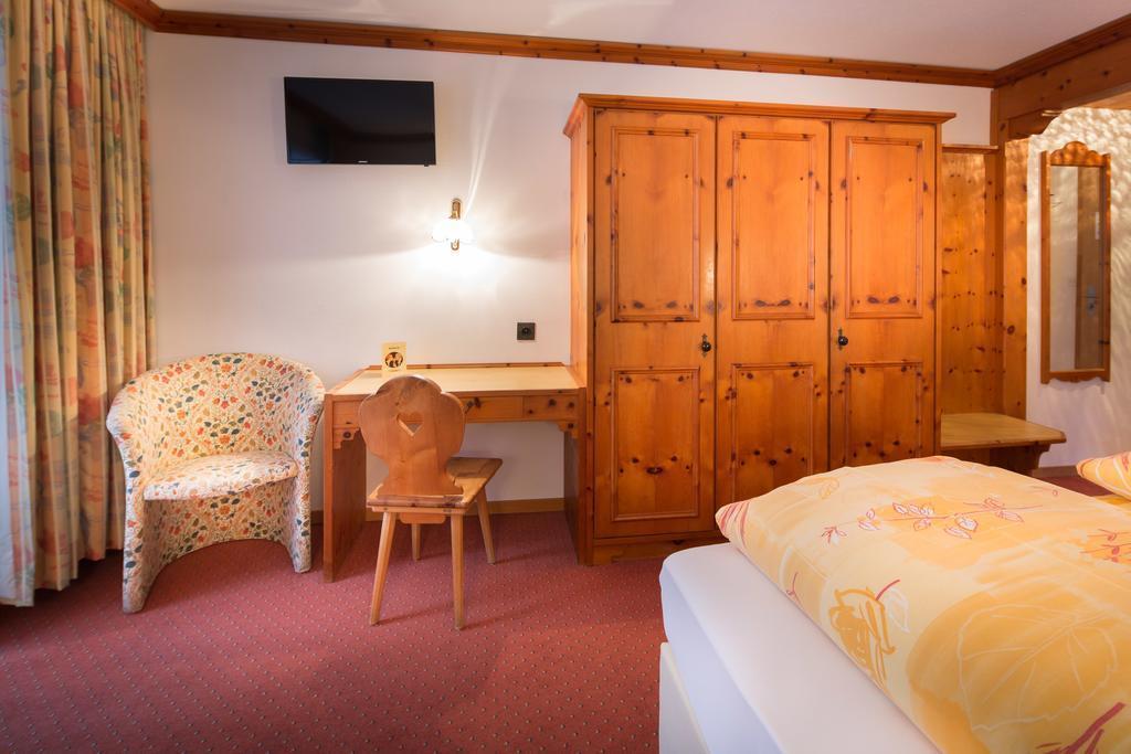 Adonis 4* фотосуреті