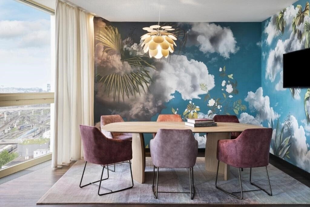 Картинка Renaissance Zurich Tower Hotel 5*