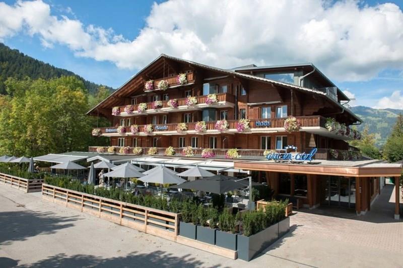 Отель Arc-En-Ciel 4*