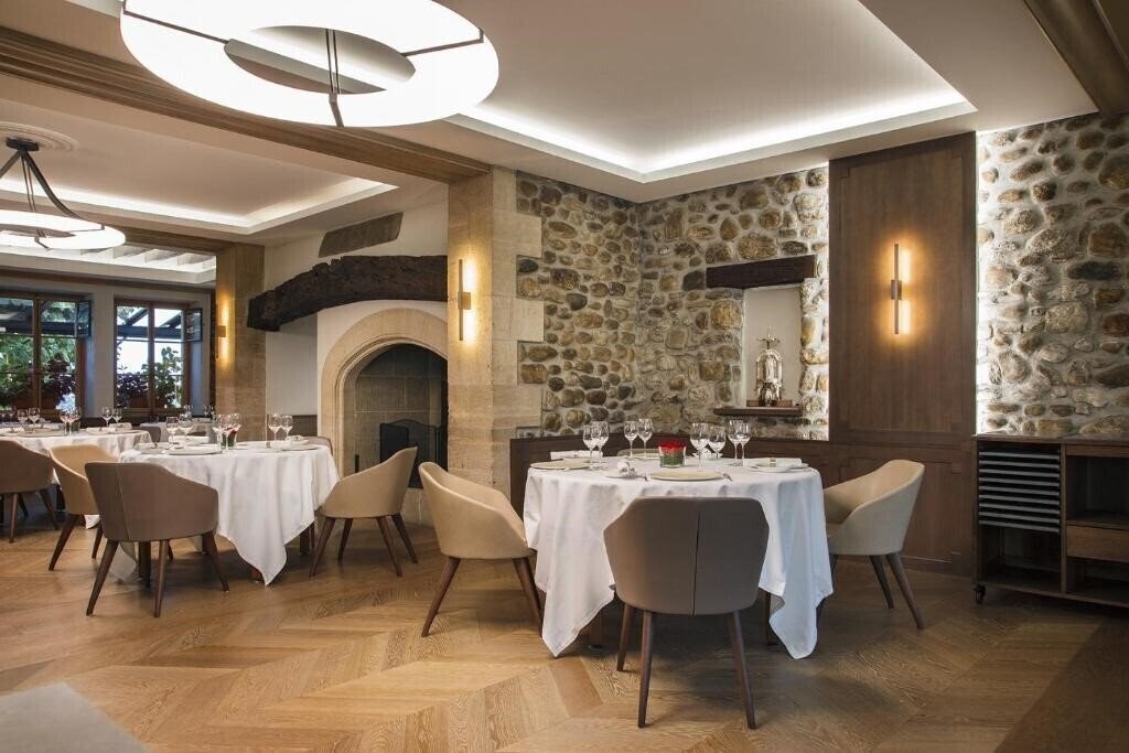 Фотография Domaine De Chateauvieux 4*