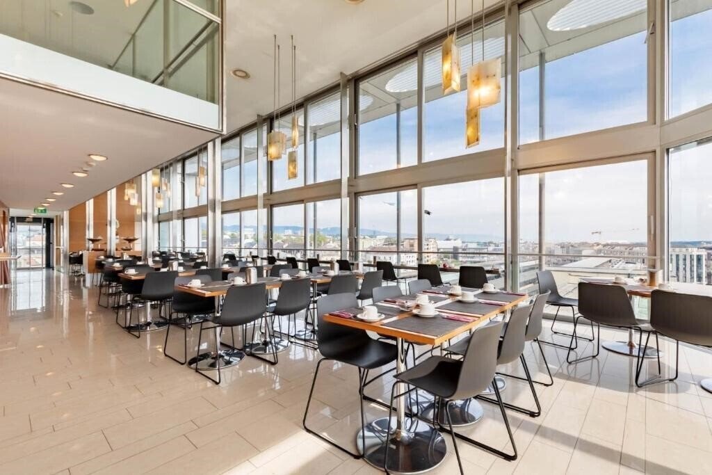 Cornavin 4* суреті