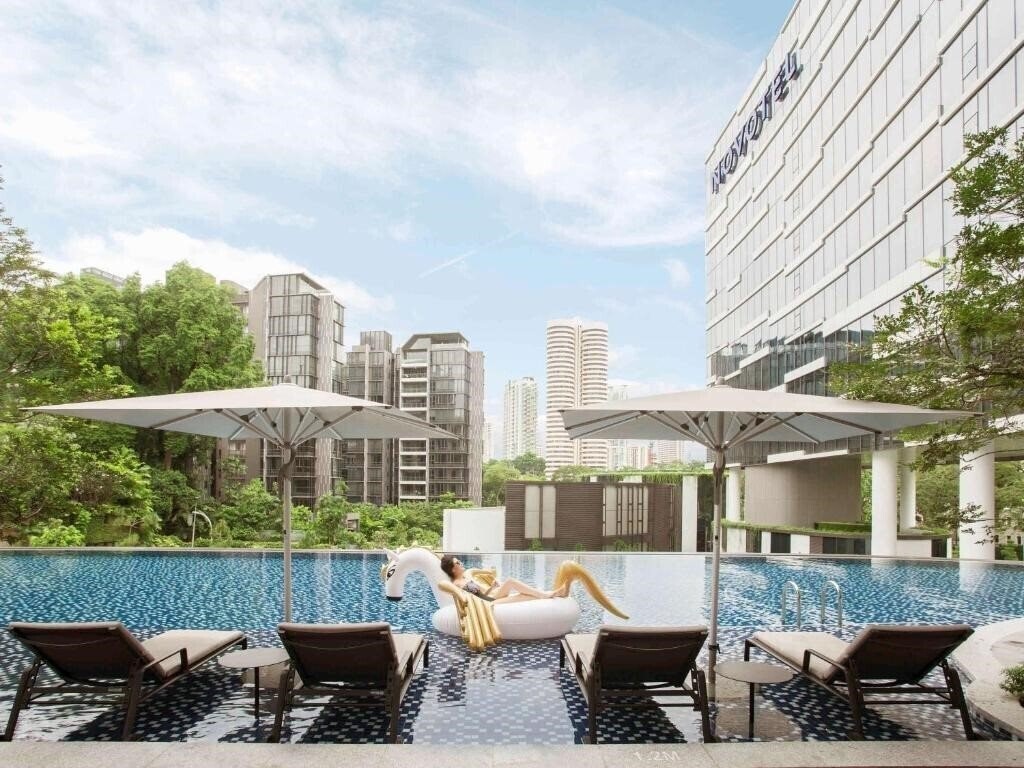 Отель Novotel Singapore On Stevens Road 4*