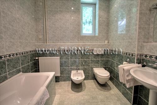 Отель Carola 3*