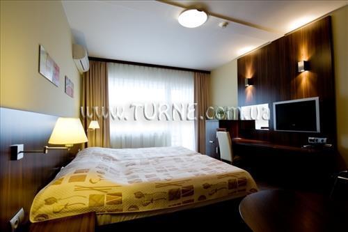 City Hotel 3* суреті