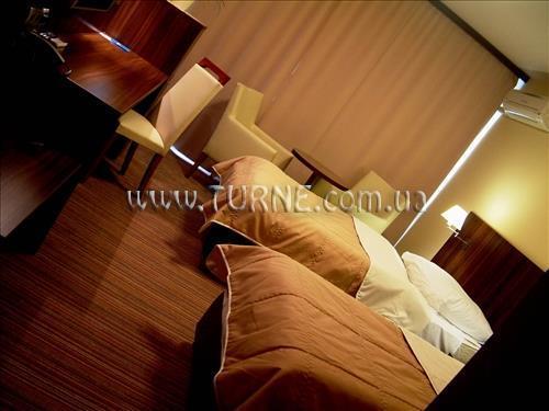 City Hotel 3* суреті