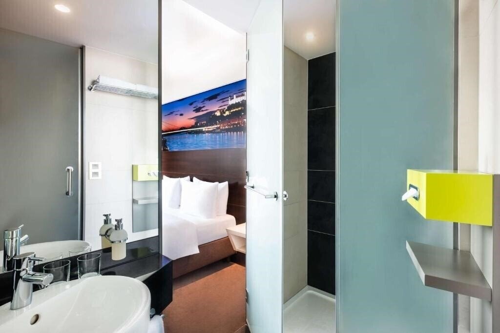 Lindner Hotel Gallery Central 4* суреті