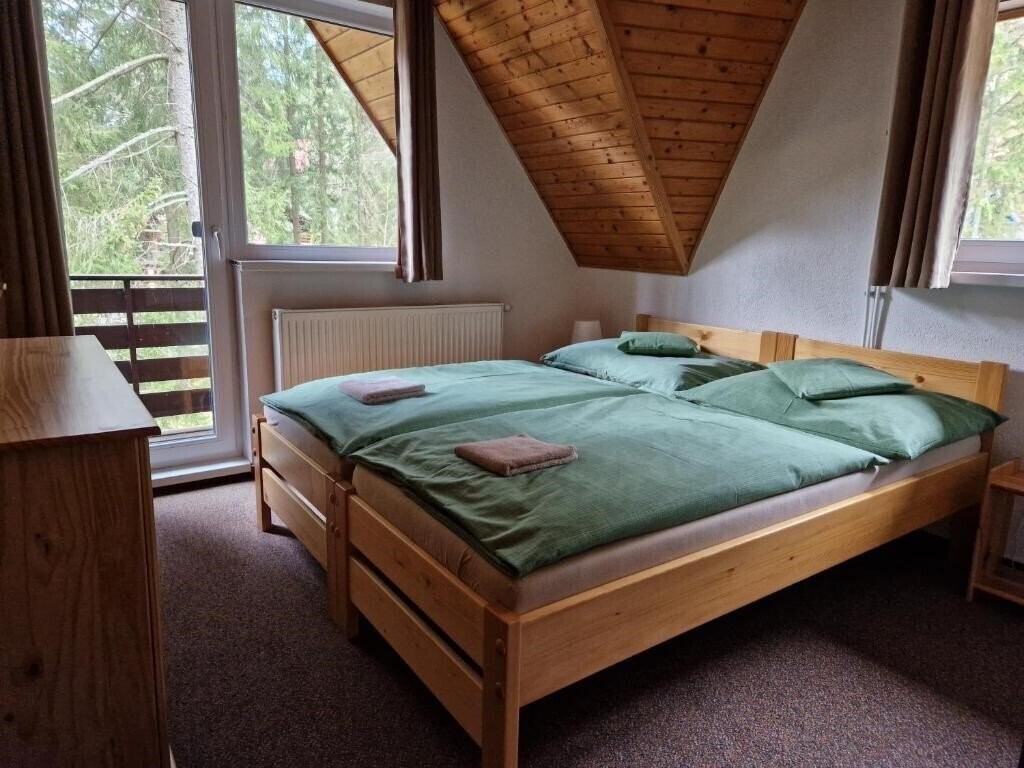 Adam 3* фотосуреті