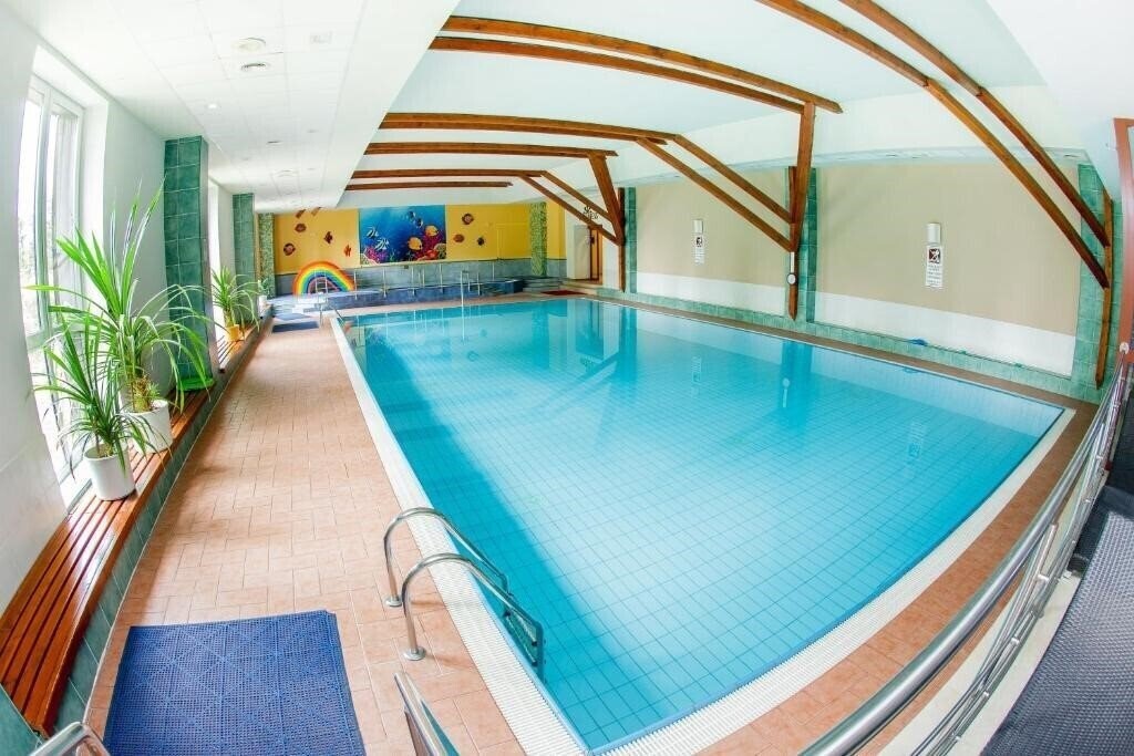 Patria 4* суреті