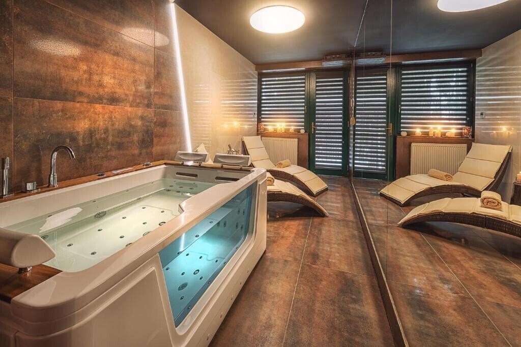 Изображение Tri Studnicky 4*