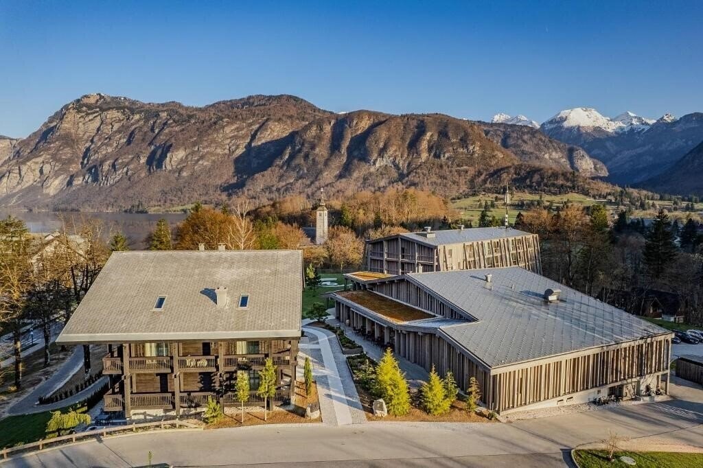 Отель Hotel Bohinj 4*