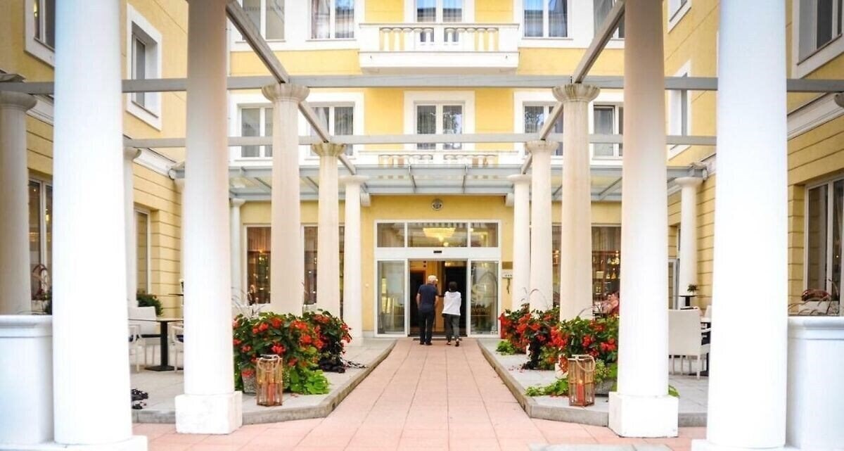 Hotel Slovenija 4* суреті