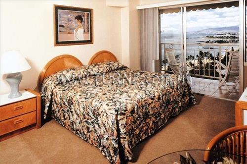 Фотография Outrigger Waikiki Shore 4*
