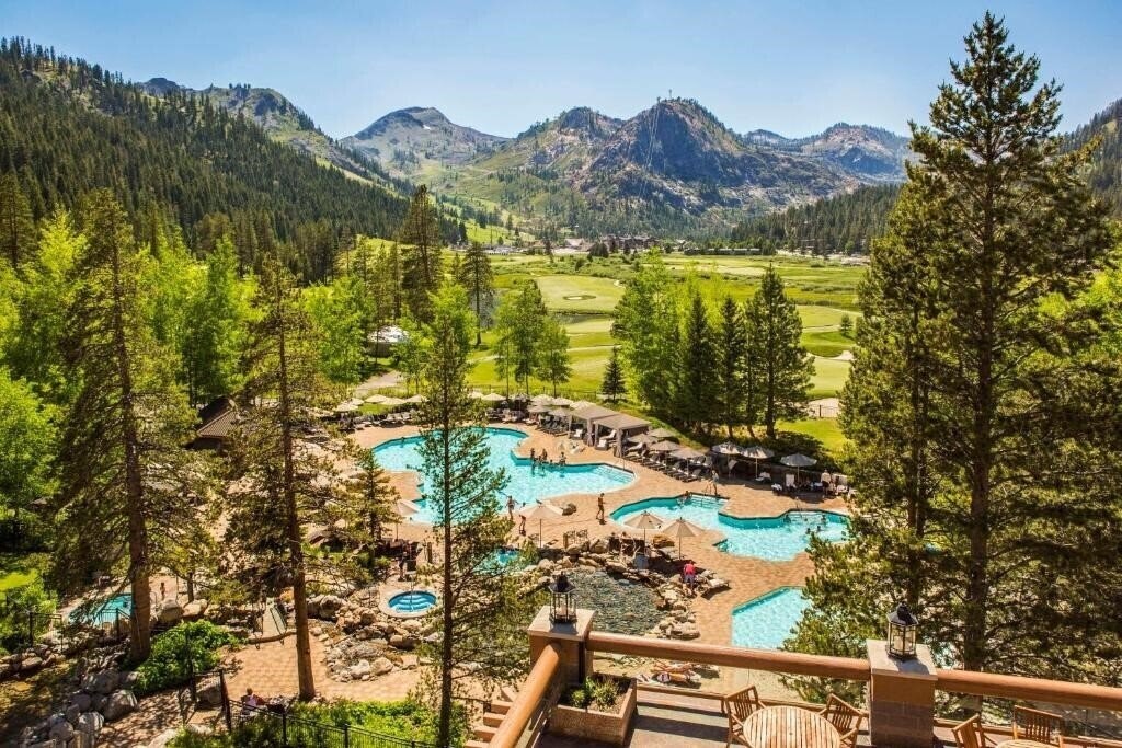 Отель Resort At Squaw Creek 5*