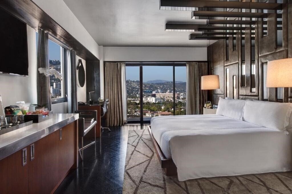 Фото Sixty Beverly Hills 4*