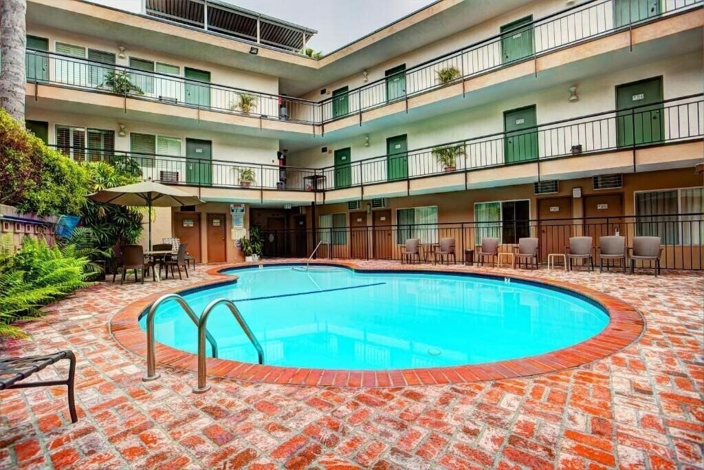 Изображение Dunes Inn Wilshire 2*