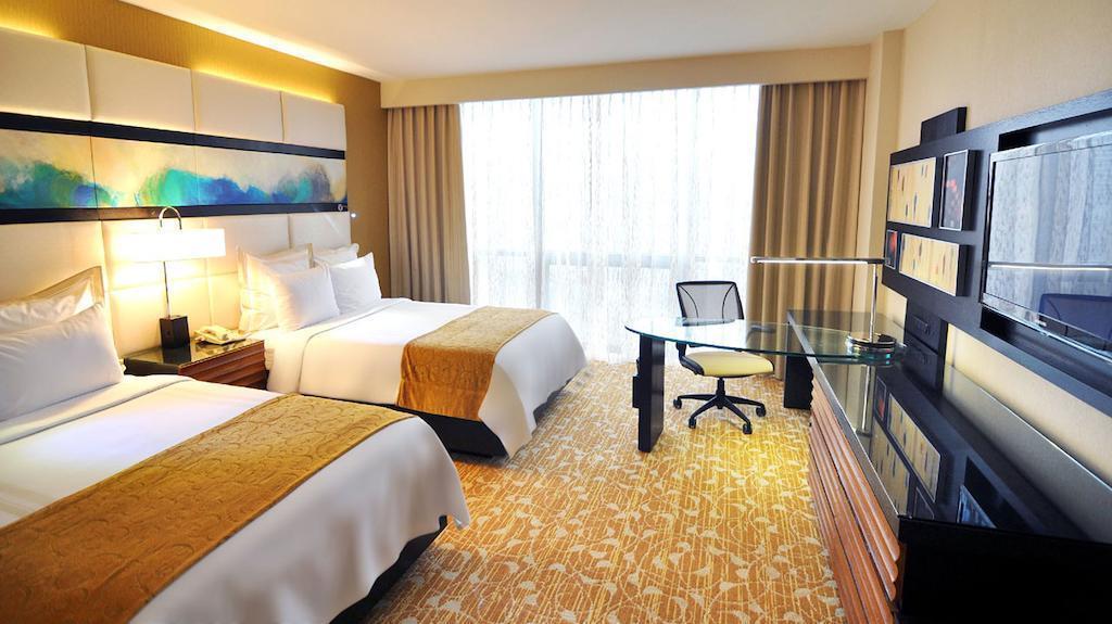 Отель The L.A. Hotel Downtown 4*