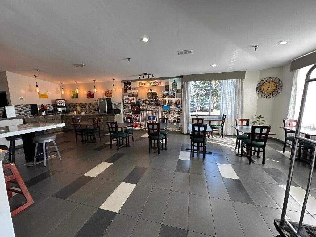 Фотография Quality Inn 4*