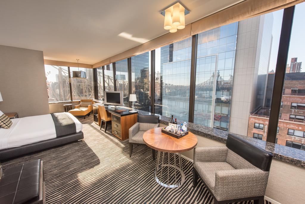 Отель Bentley 4*