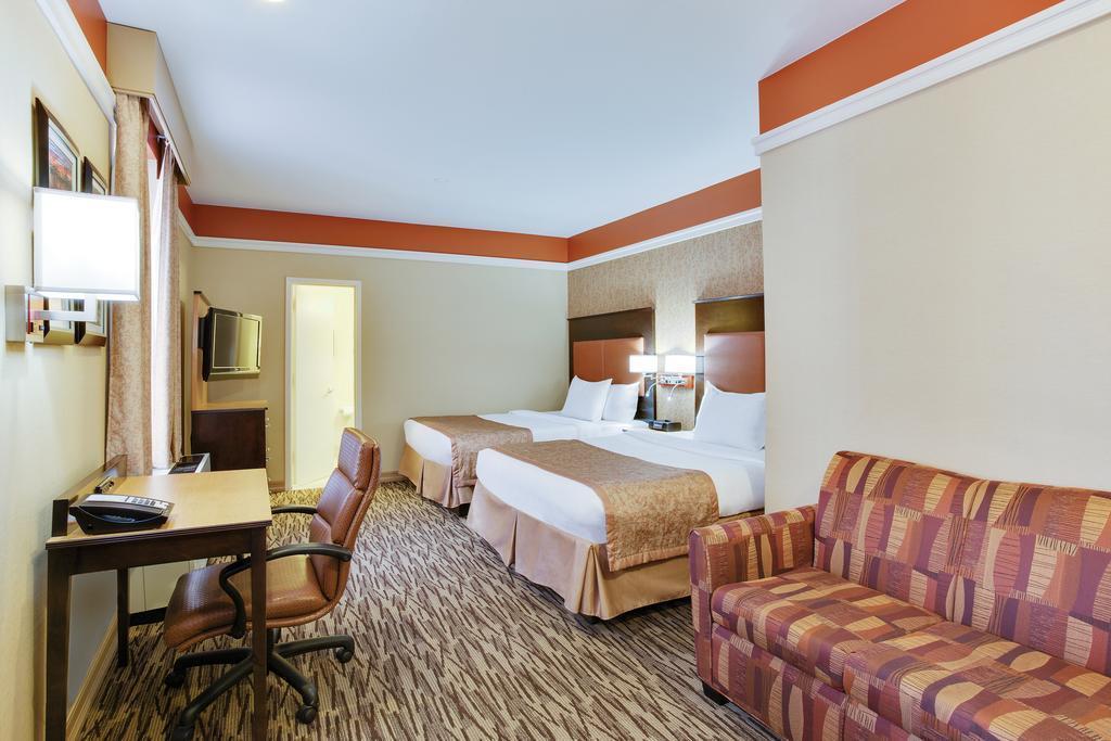 La Quinta Inn & Suites Manhattan 3* суреті