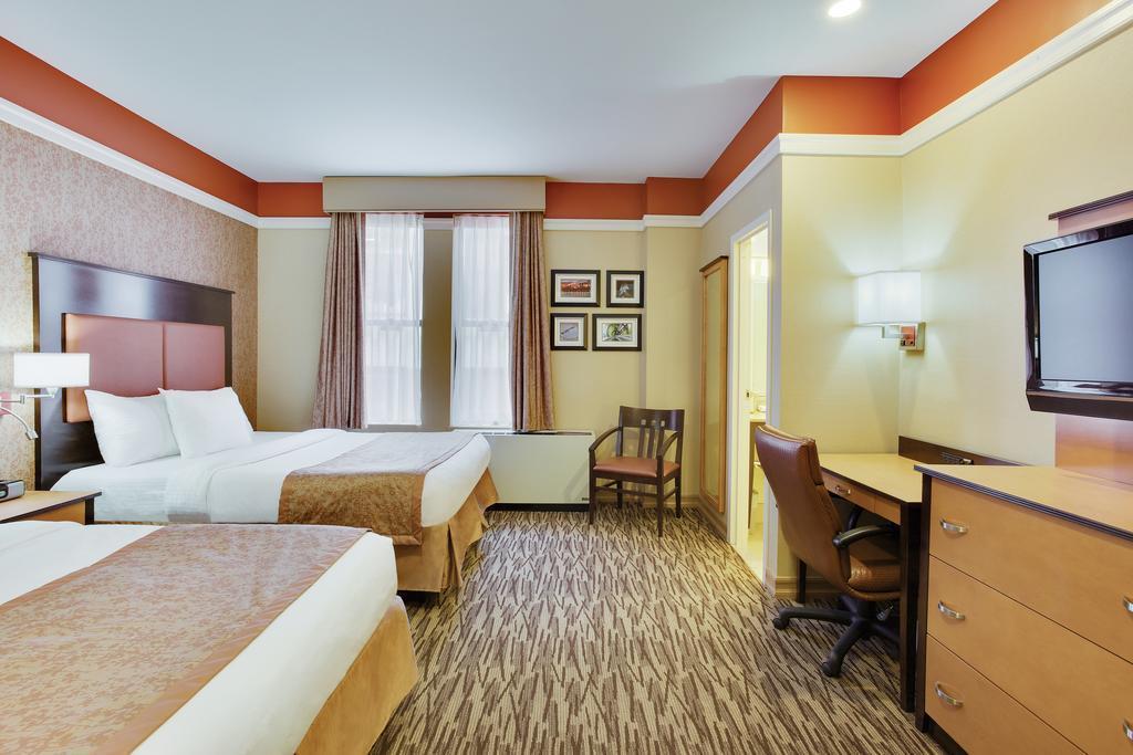 La Quinta Inn & Suites Manhattan 3* суреті