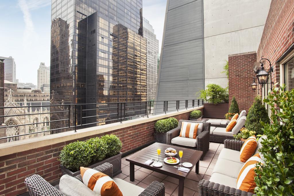 Отель Omni Berkshire Place 4*