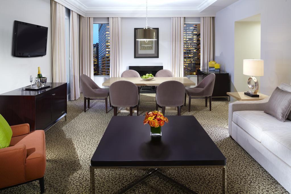 Фотография Omni Berkshire Place 4*