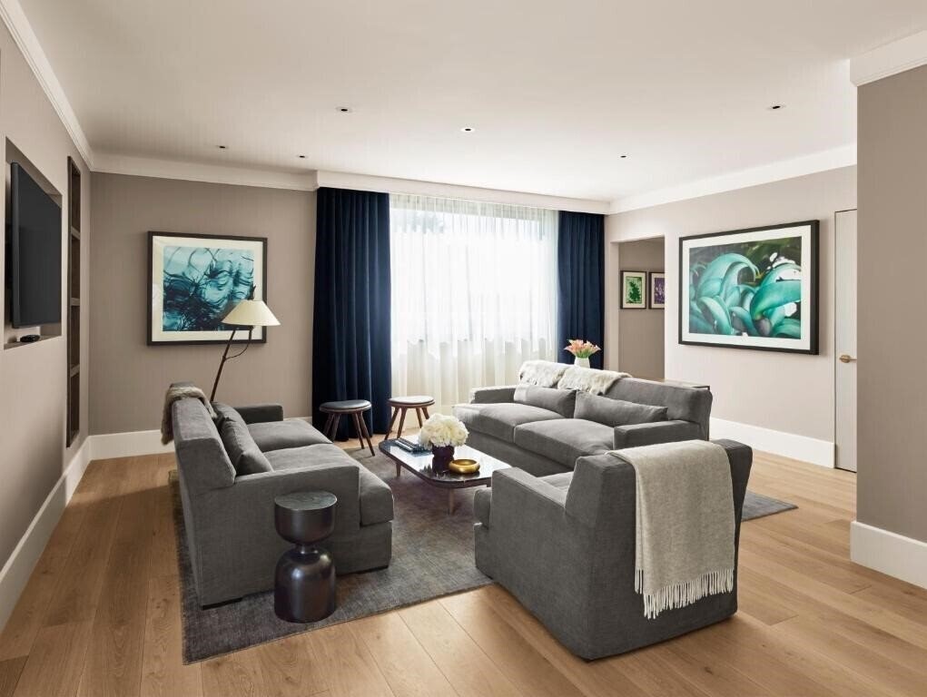 11 Howard 5* суреті