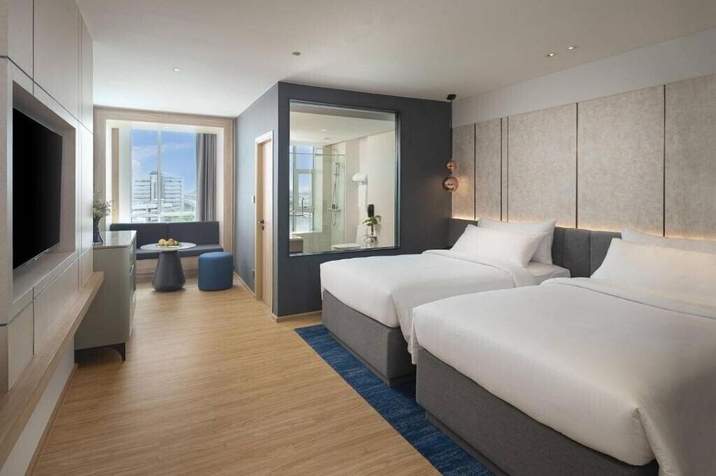 Изображение Miracle Grand Convention Hotel 4*