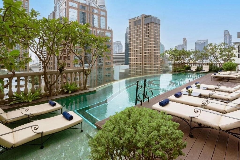 Отель Hotel Muse Bangkok Langsuan 5*