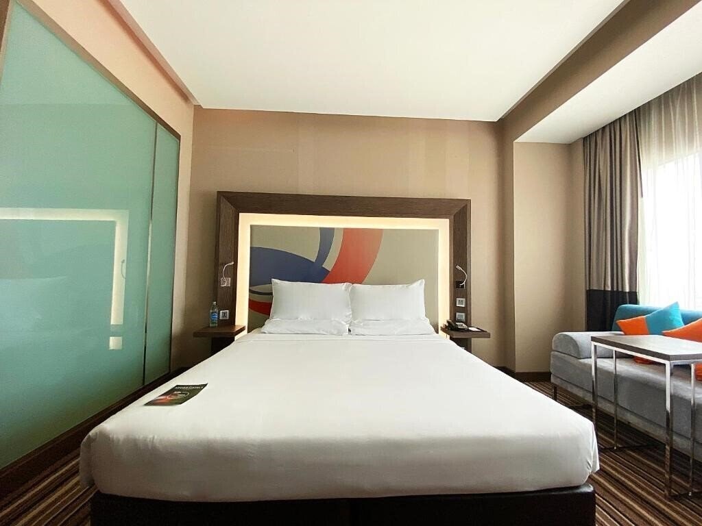 Novotel Bangkok Impact 4* суреті