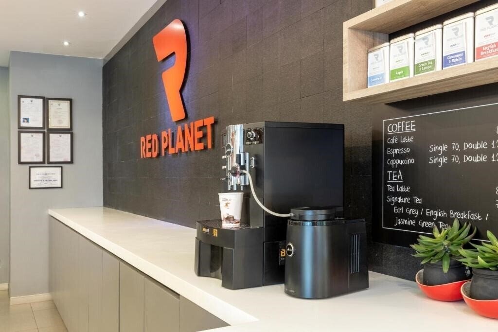 Red Planet Surawong 3* суреті