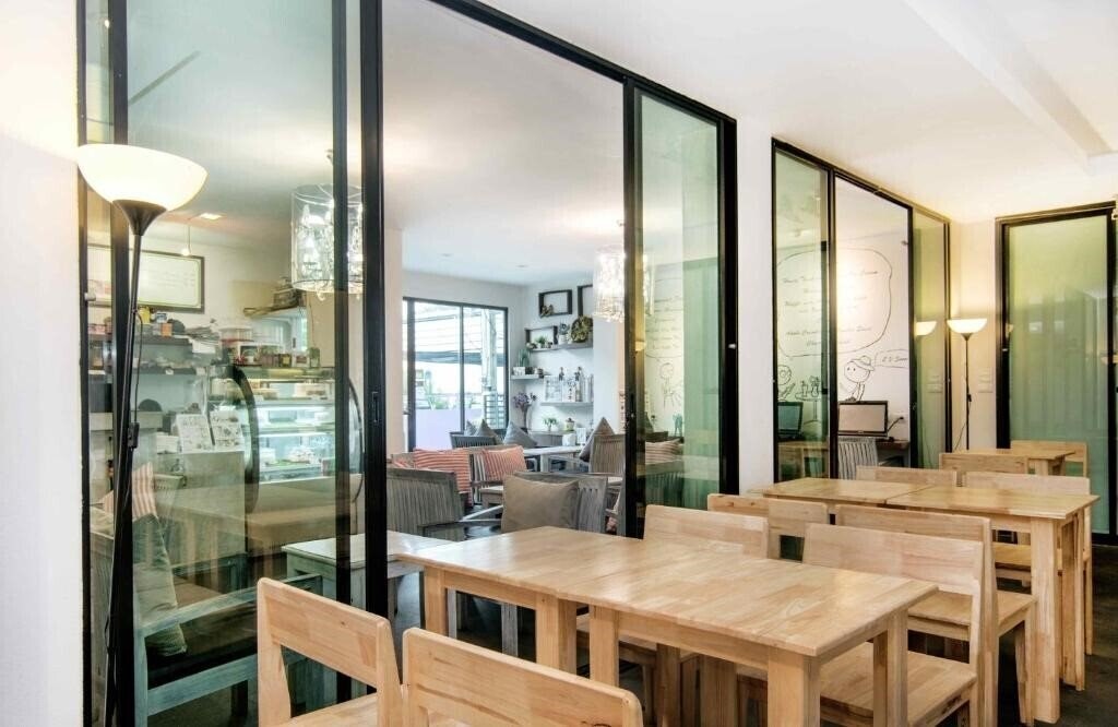 Phoenix Hotel 3* фотосуреті