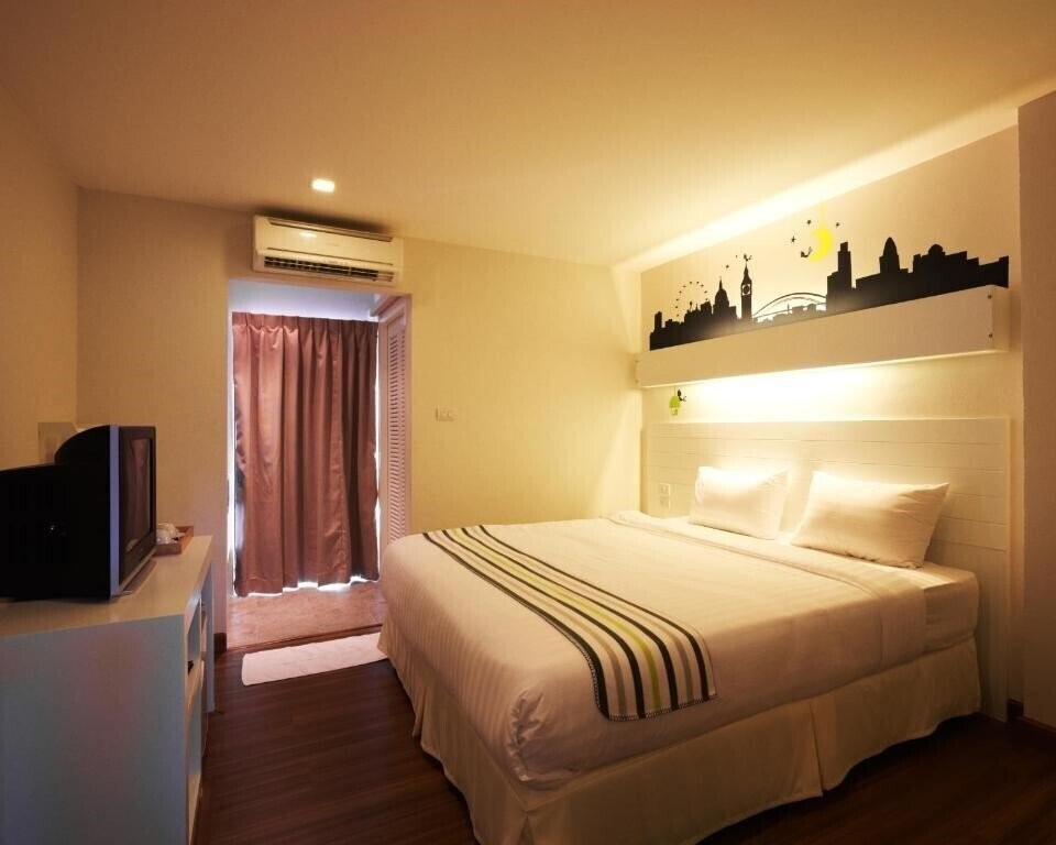 Phoenix Hotel 3* суреті